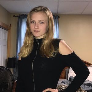 Meet your Posher, Destinie